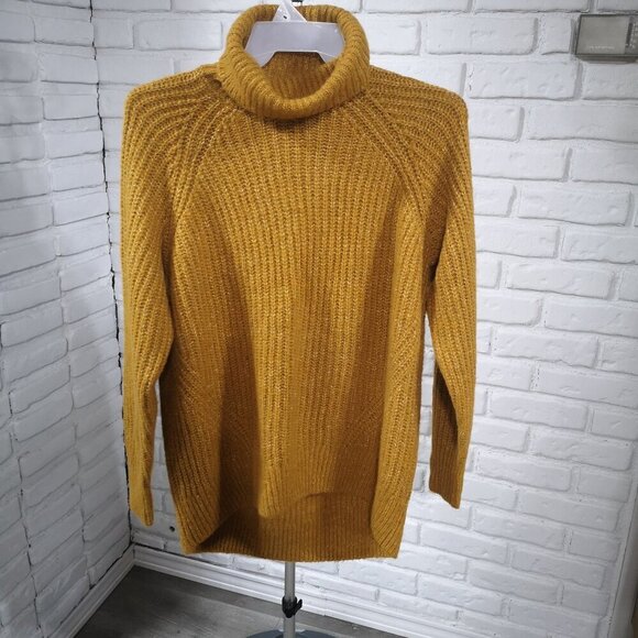 Old Navy Ladies Size Large Tall Gold Long Sleeves Turtleneck Sweater - Picture 1 of 8